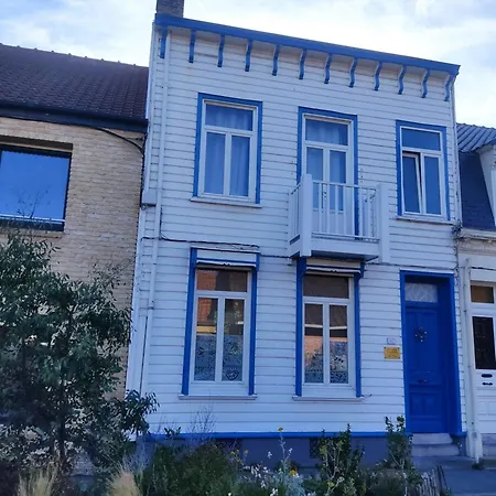 Jolie Maison En Bois Authentique Dunkirk Exterior photo